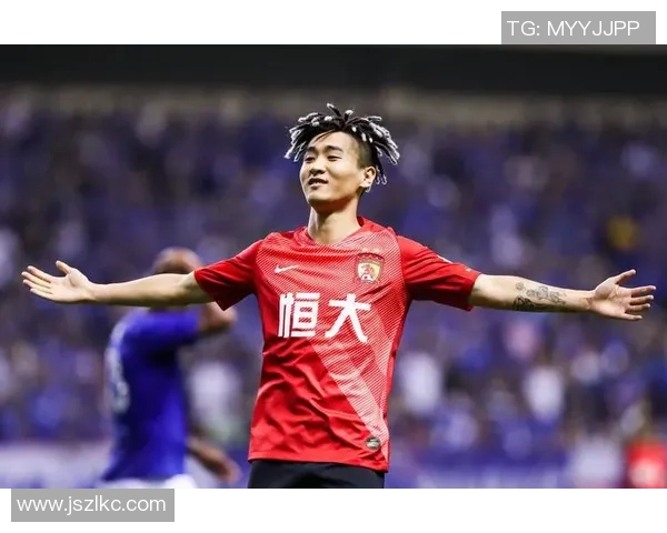 广州足球队速度之争引发热议球迷观点各异引人关注